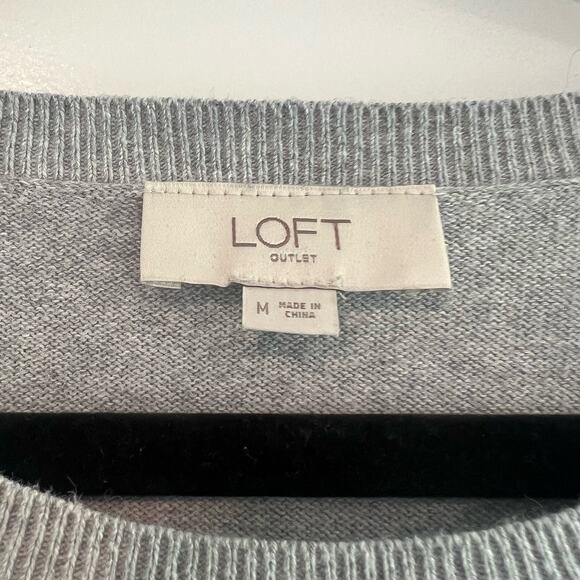 Loft Women's Short Sleeve Grey Sweater Blouse with Chiffon Ruffle Size M - Picture 4 of 8